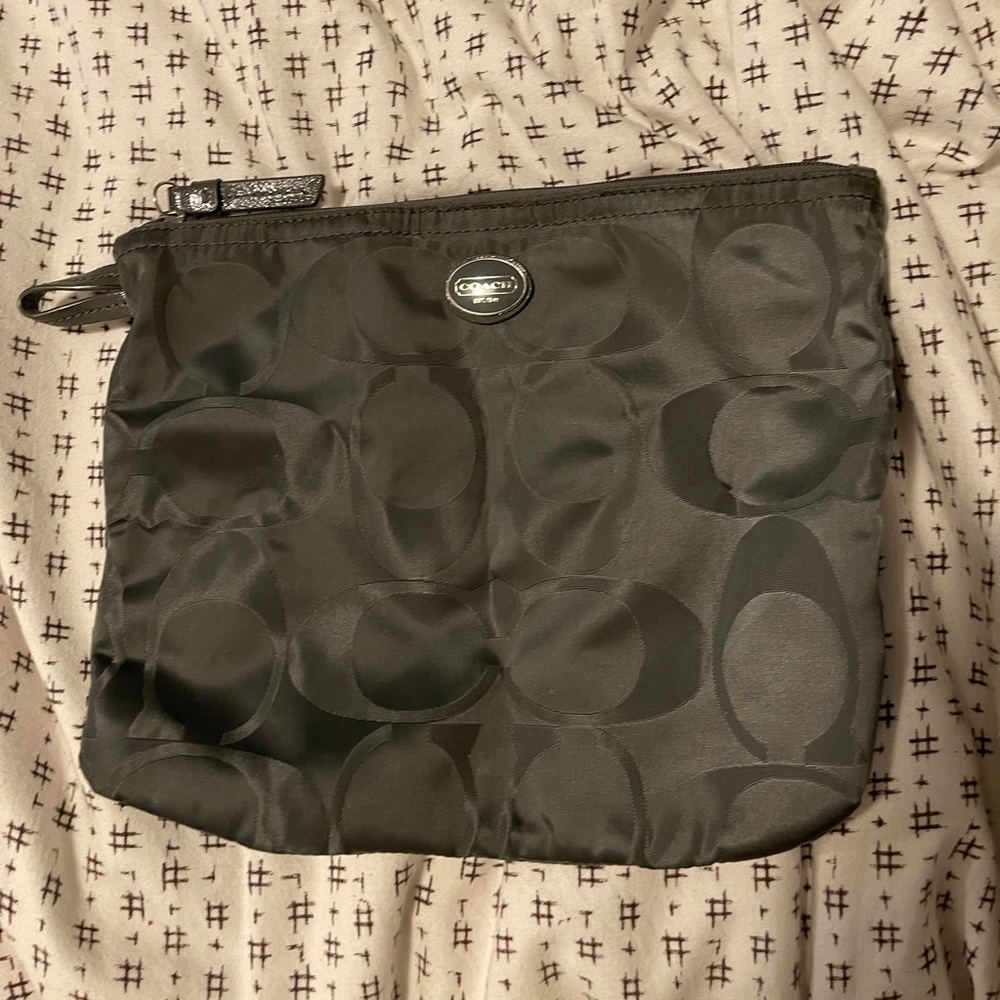 COACH MAKE UP BAG